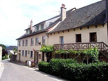 Hotel Le Relais Du Coustoubi Campouriez Bagian luar foto